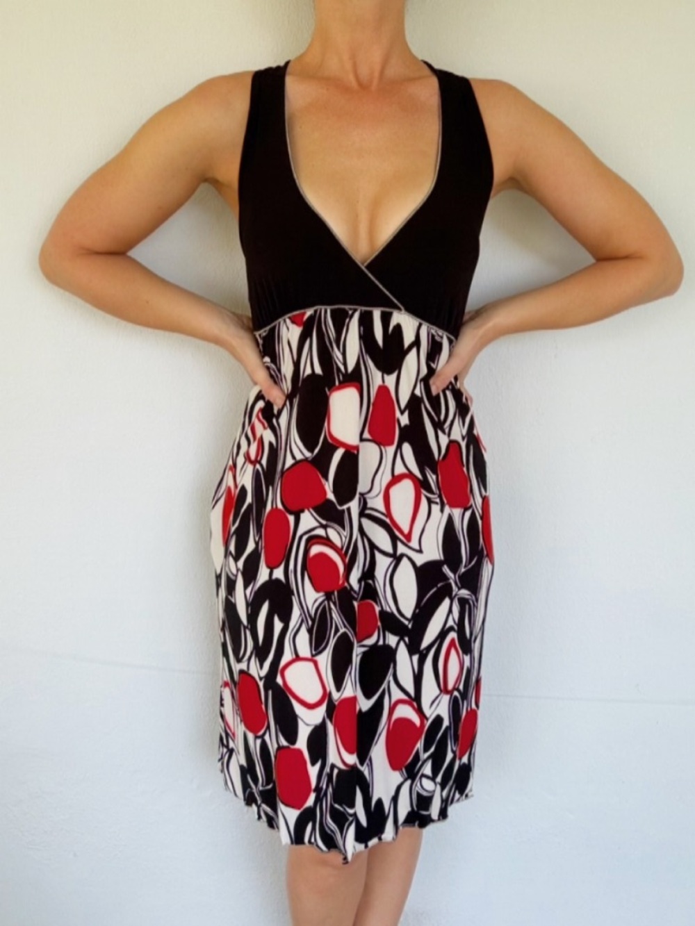 Max Studio Specialty Products black red retro sleeveless surplice dress medium